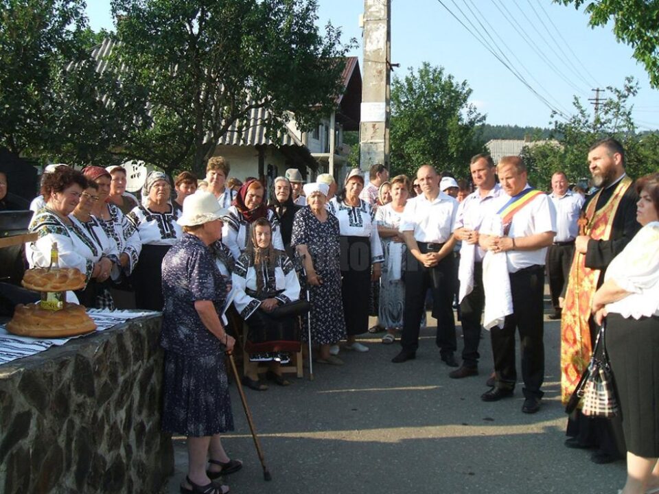 Cărturarul Orest Bucevschi, comemorat la Păltinoasa de peste 150 de persoane