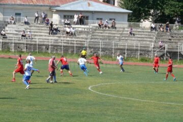 Fostele glorii ale fotbalului fălticenean s-au întâlnit în meciul anului old-boys