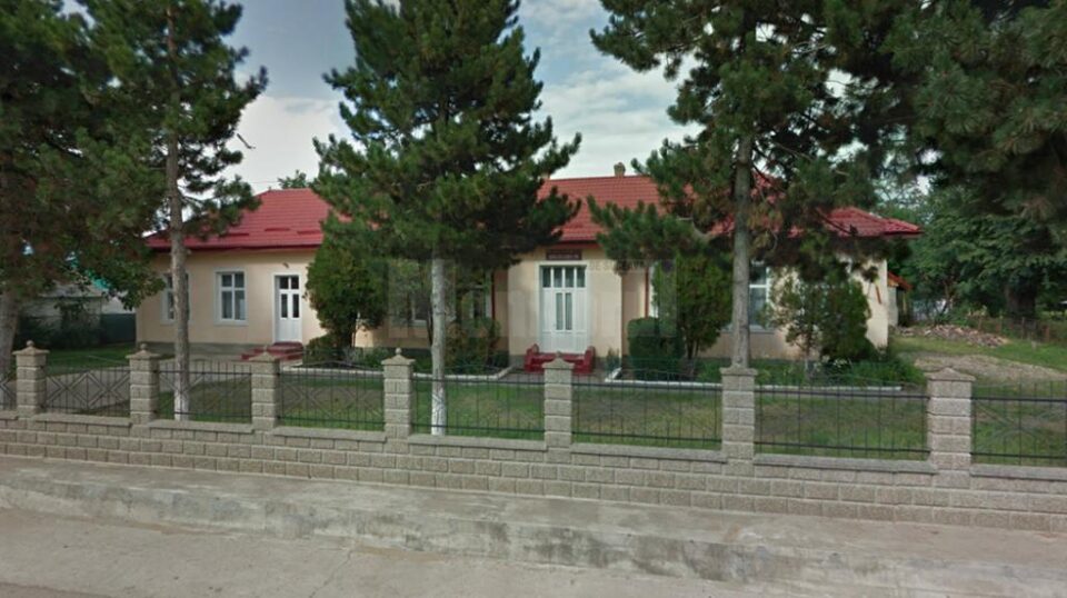 Elevul este absolvent al Școlii Gimnaziale Prelipca