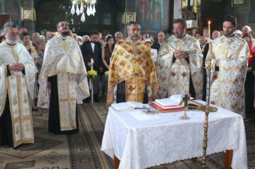28 de cupluri din Fălticeni au sărbătorit „Nunta de aur”