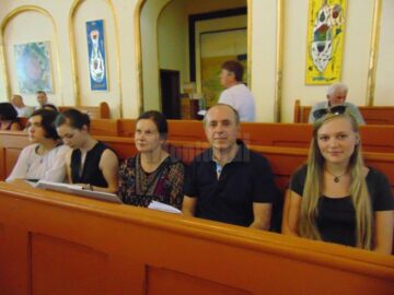 Membri ai Clubului de Poezie Alecart Suceava, la Festivalul internațional ”Poezia e la Bistrița”