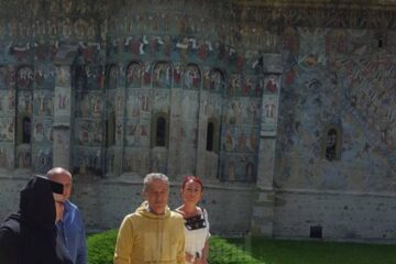 Gigi Becali, în pelerinaj la mănăstirile din Bucovina
