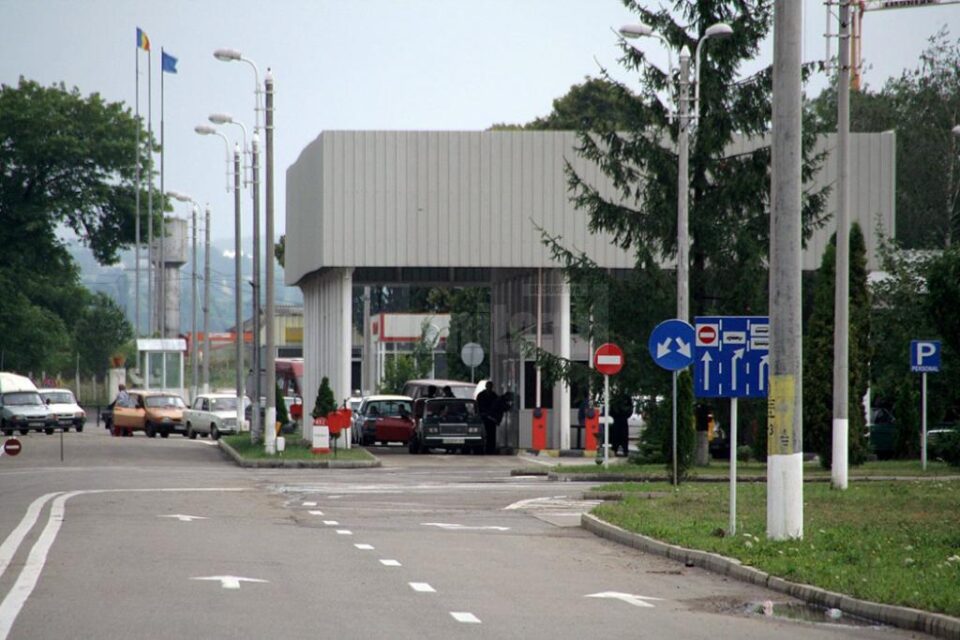 Traficul cu țigări prin Vama Siret, o afacere înfloritoare