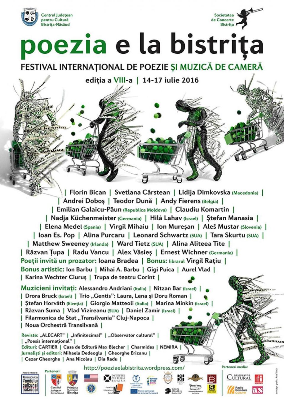 Membri ai Clubului de Poezie Alecart Suceava, la Festivalul internațional ”Poezia e la Bistrița”