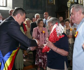 28 de cupluri din Fălticeni au sărbătorit „Nunta de aur”