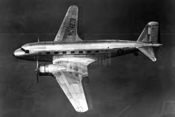 Modelul de avion Lockheed-14-H Super Electra care s-a prăbușit în pădure la Negrileasa