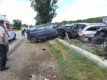 Oboseala la volan a făcut victime și a distrus trei mașini la Capu Codrului