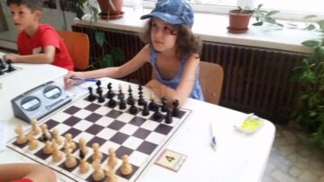 Elevi de la Palatul Copiilor, premiați la un concurs național de șah, desfășurat la Vaslui