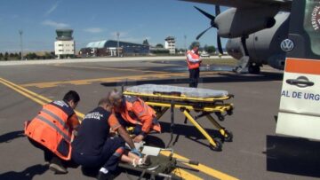 Exercițiu de simulare a unui incendiu, la aterizarea unui avion de pasageri