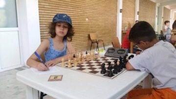 Elevi de la Palatul Copiilor, premiați la un concurs național de șah, desfășurat la Vaslui