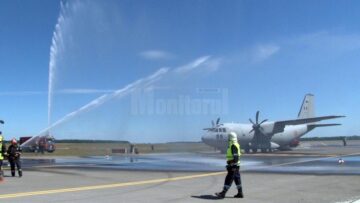 Exercițiu de simulare a unui incendiu, la aterizarea unui avion de pasageri