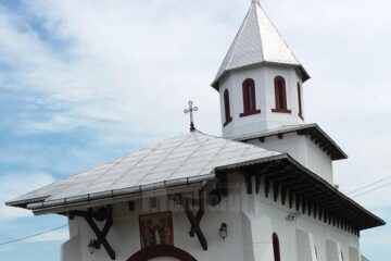 Biserica „Sf. Arhangheli Mihail și Gavriil” din satul Dealu, comuna Zvoriștea