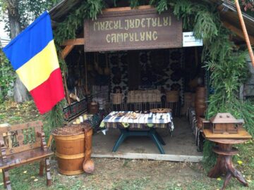 Muzeul „Arta lemnului” din Câmpulung Moldovenesc a celebrat 80 de ani de existență