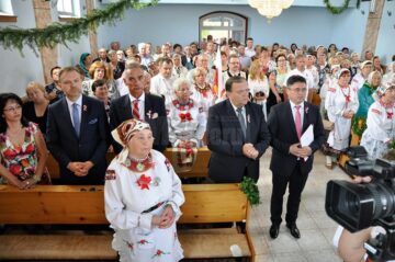 Procesiune impresionantă la Pleșa, la împlinirea a 180 de ani de la înființarea localității
