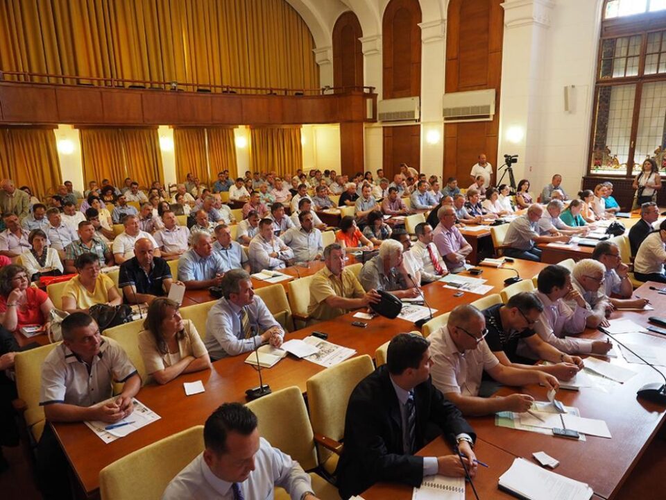 Primarii au criticat în termeni extrem de duri compania E.ON