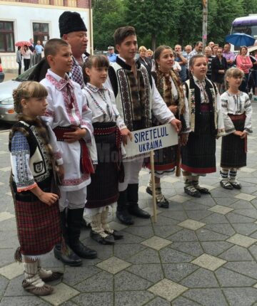 Festivalul Național al Ansamblurilor Folclorice ale Copiilor și Tinerilor „Dorna, plai de joc și cântec” și-a desemnat câștigătorii