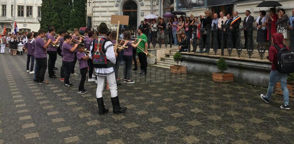 Cea de-a IX-a ediție a Festivalului Național al Ansamblurilor Folclorice ale Copiilor și Tinerilor „Dorna, plai de joc și cântec” - In memoriam prof. Gavril Moroșan