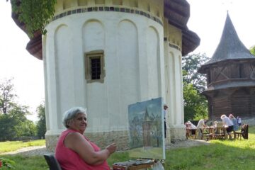 Biserica monument UNESCO surprinsă în mai multe unghiuri de pictori