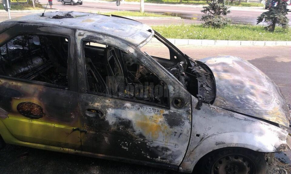 Taxiul care a ars