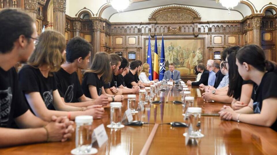Trei olimpici suceveni au fost premiați de președintele Klauss Iohannis