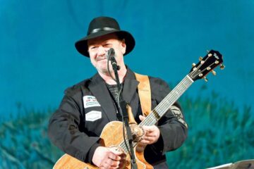 Concertul pe care Nicu Alifantis îl va susține duminică seara la Cetatea de Scaun a Sucevei va fi gratis. Foto: timpul.md