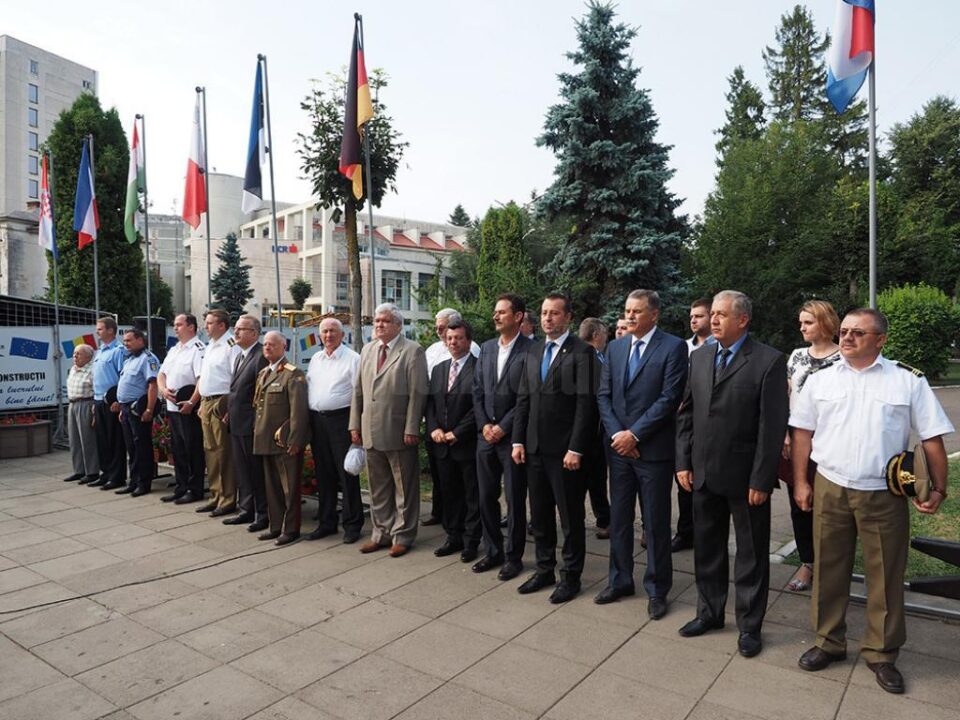 Ceremonialul organizat ieri dimineață în Piața Tricolorului