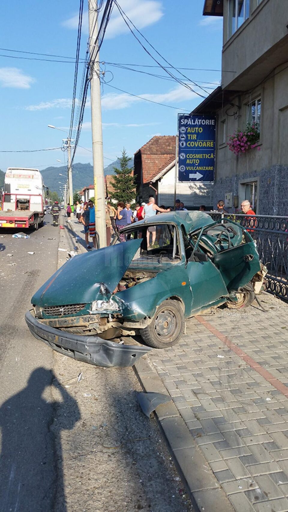 Șoferul Daciei a avut multă șansă