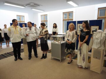 Gheorghe Flutur i-a îndemnat pe români să poarte straie populare