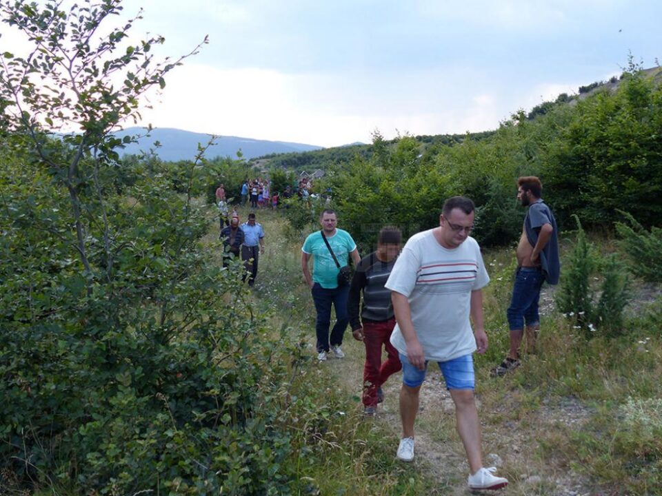Tânărul acuzat de părinții băiatului că ar avea legătură cu fapta a fost audiat încă de aseară