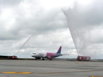 Aeronava Wizz Air a primit botezul pe Aeroportul „Ștefan cel Mare” din Suceava