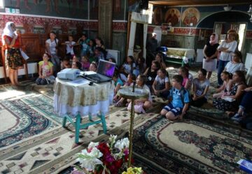 Școala de vară „În grădina Maicii Domnului” pentru copiii din parohiile Leucușești, Bogdănești și Boroaia