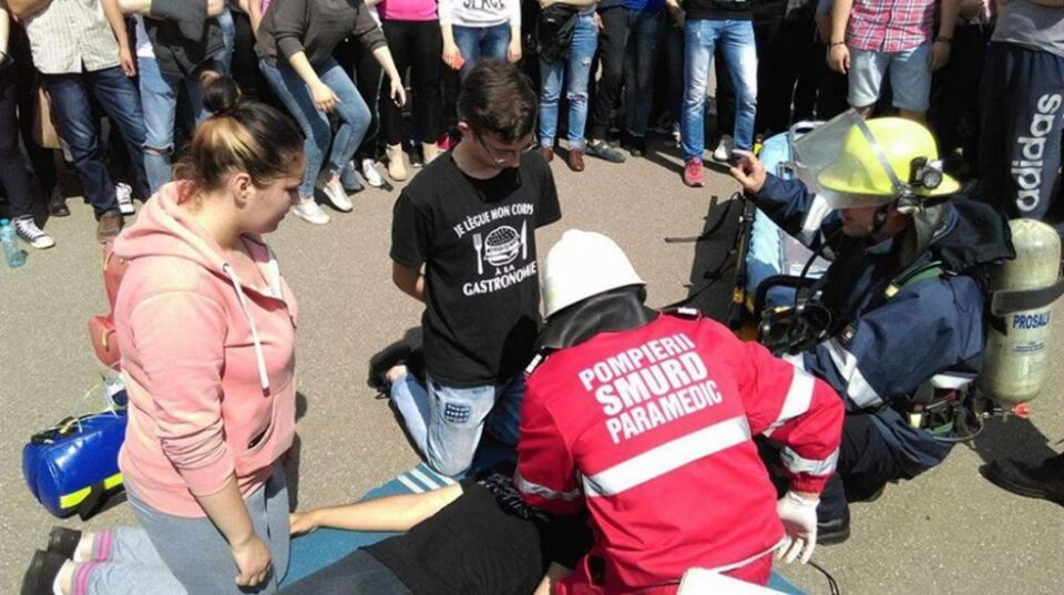 Exercițiu de evacuare în caz de cutremur urmat de incendiu la Colegiul "Alexandru cel Bun"