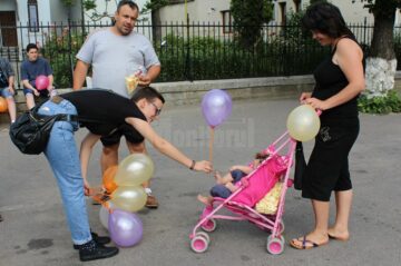 Fălticenenii au zâmbit în cadrul Campaniei Catch a Smile Day