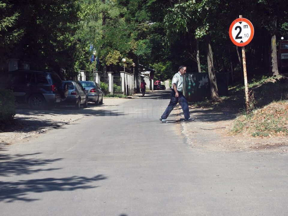 Strada Leca Morariu, refăcută cu covor asfaltic pe o porțiune de 800 mp