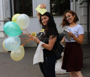 Fălticenenii au zâmbit în cadrul Campaniei Catch a Smile Day
