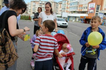 Fălticenenii au zâmbit în cadrul Campaniei Catch a Smile Day