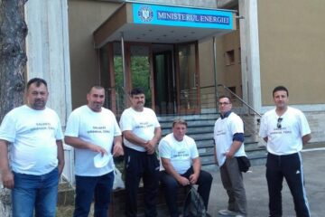 Minerii spun că de astăzi intenționează să intre în greva foamei în fața Ministerului Energiei