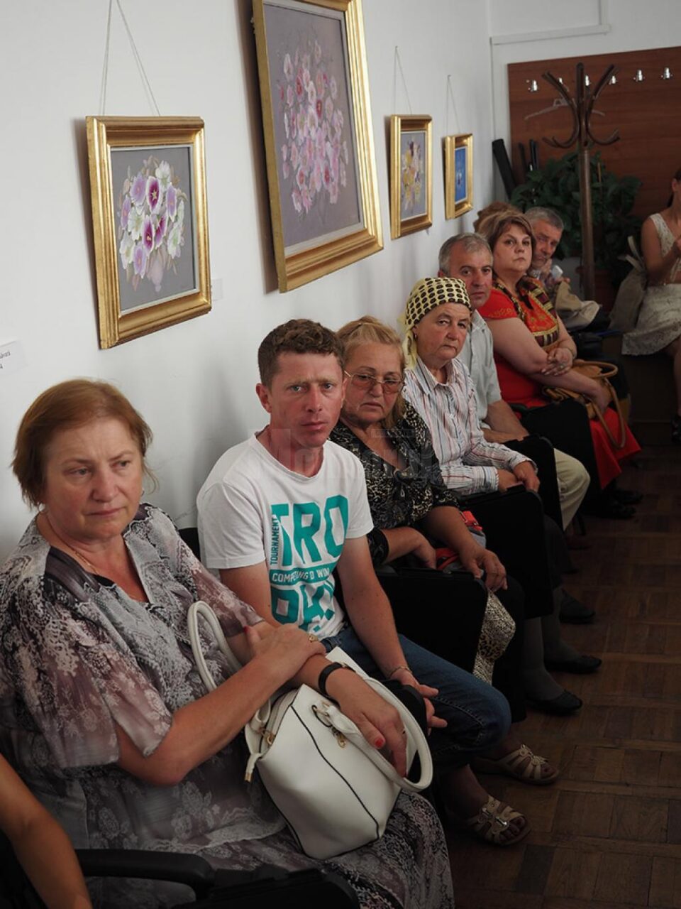 Copiii sucevenilor plecați în străinătate, o temă perfectă de simpozioane, dar ocolită de soluții practice