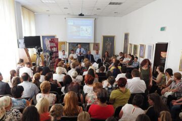 Participare numeroasă la dezbaterea „Copiii sucevenilor din diaspora”