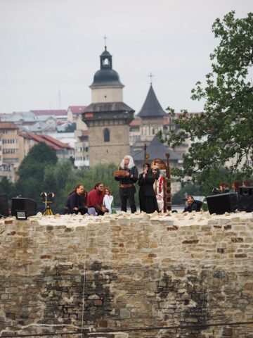 Cel mai de seamă festival medieval din România, deschis oficial, cu binecuvântarea lui Ștefan cel Mare