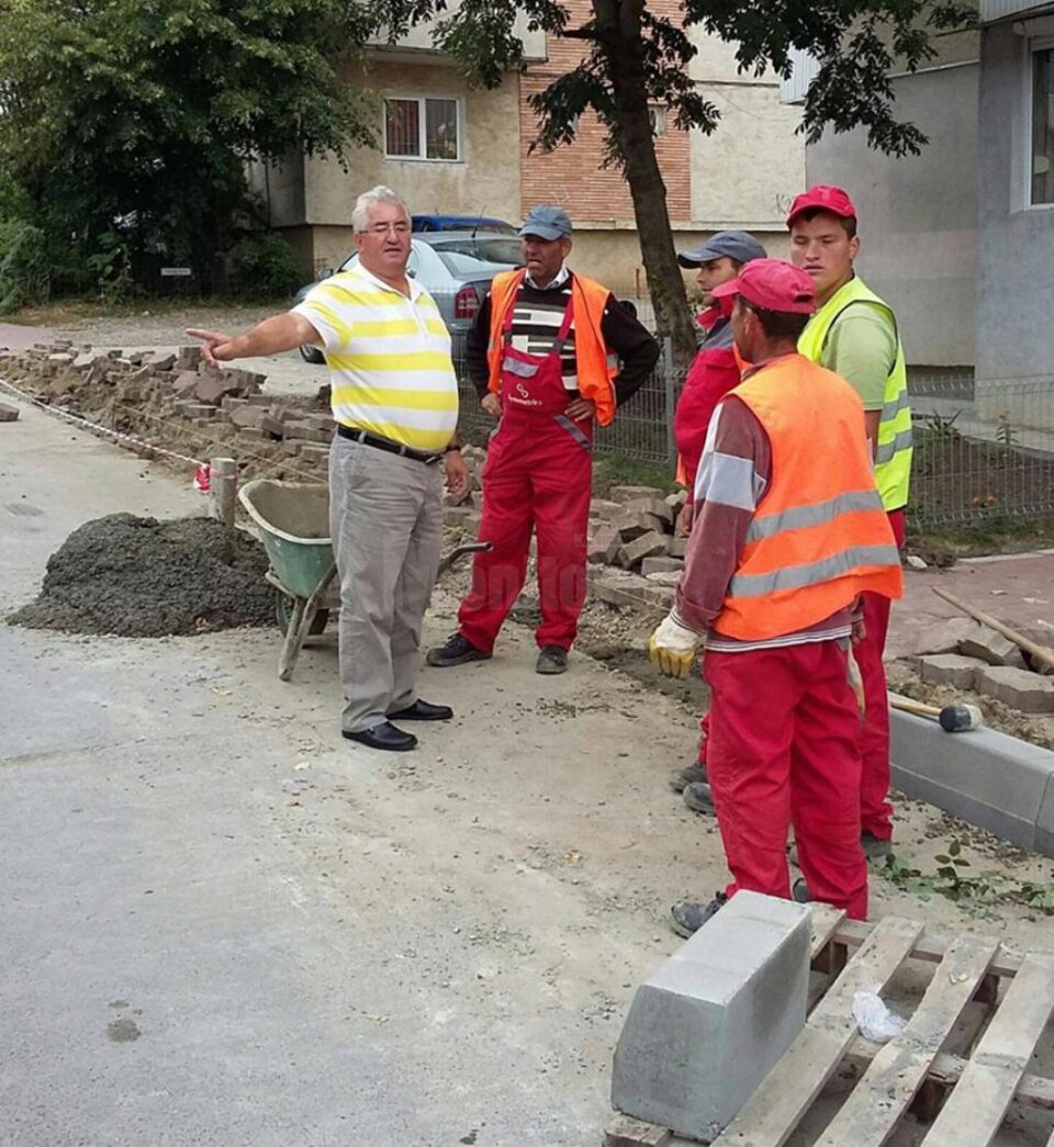 Primarul Ion Lungu a făcut un tur al lucrărilor de reparații și investiții, stabilind deschiderea de noi șantiere și zorind constructorii să termine cele începute