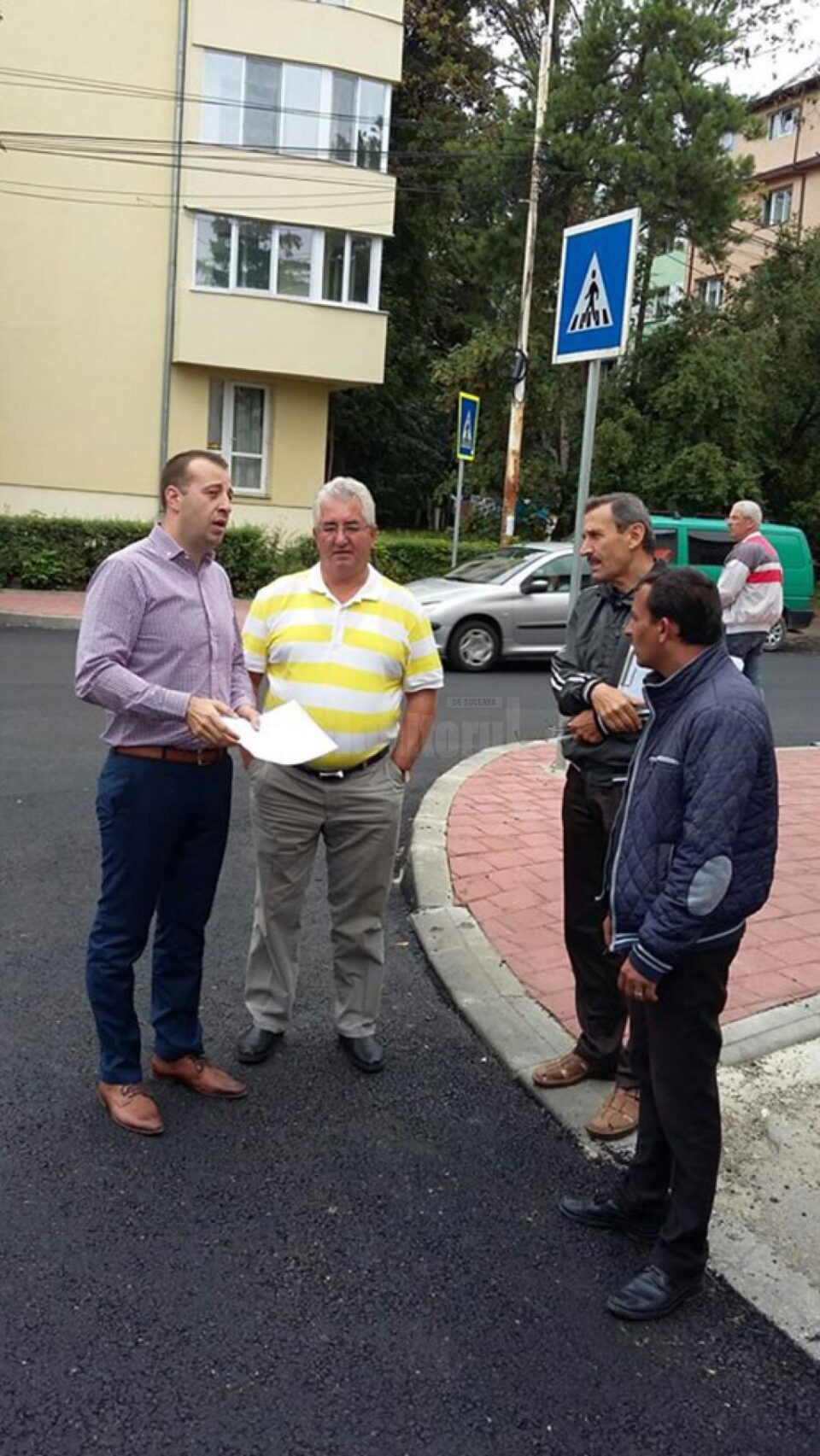 Primarul Ion Lungu a făcut un tur al lucrărilor de reparații și investiții, stabilind deschiderea de noi șantiere și zorind constructorii să termine cele începute