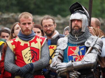 Cel mai de seamă festival medieval din România, deschis oficial, cu binecuvântarea lui Ștefan cel Mare