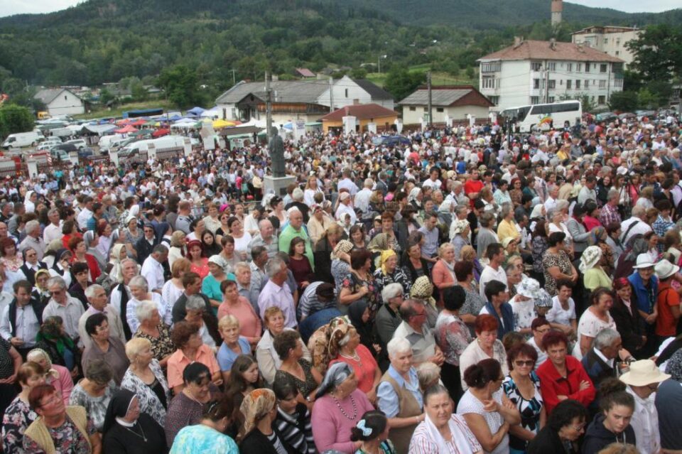 Peste 12.000 de credincioși ascultă cuvântul de învățătură al Patriarhului latin al Ierusalimului Peste 12.000 de credincioși ascultă cuvântul de învățătură al Patriarhului latin al Ierusalimului