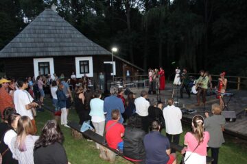 Energica trupă Ad Hoc, una dintre cele mai îndrăgite formații de muzică medievală din România