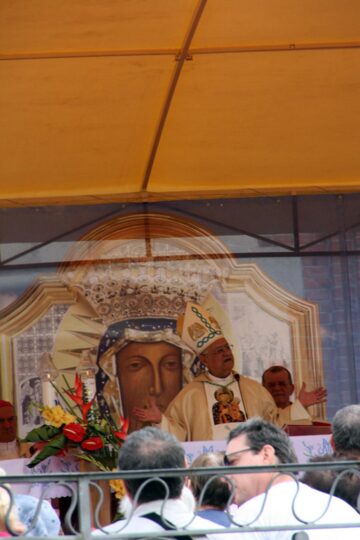 Emoționant apel la solidaritate, rostit ieri de Patriarhul latin al Ierusalimului, la Sanctuarul de la Cacica