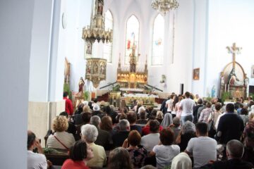 Emoționant apel la solidaritate, rostit ieri de Patriarhul latin al Ierusalimului, la Sanctuarul de la Cacica