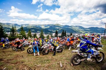 Sute de rideri din țară și de peste hotare, fermecați de frumusețea Bucovinei
