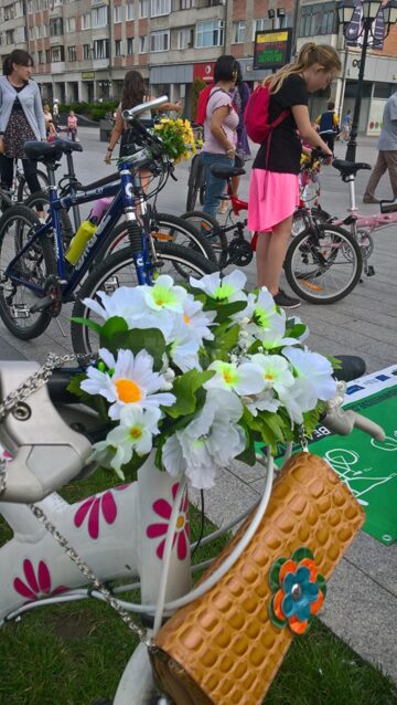 ”Fustițele pe bicicletă” câștigă teren