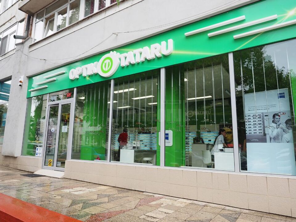 Sediul din centrul Sucevei al opticii Tătaru
